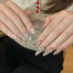 【ハンド】🦀🦀チップ長さだし＋持ち込みデザイン（デザイン、パーツ6本ま）11980💕