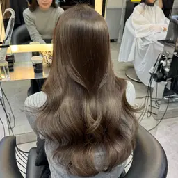 透明感カラー🩷+高保湿トリートメント+顔周りカット💇‍♀️