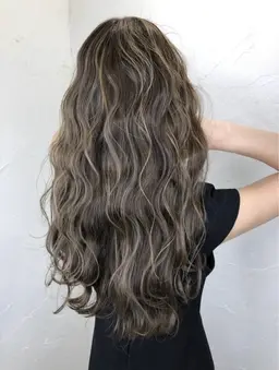 12月限定価格✨【圧倒的立体感❣️】ハイライト+オンカラー+髪質改善トリートメント