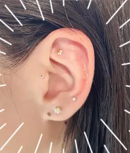 話題の🤍耳ツボジュエリー💎【両耳10粒（内4粒ジュエリー変更可能）まで】