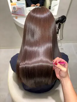 【限定価格🪄】カット+フローディア髪質改善カラー