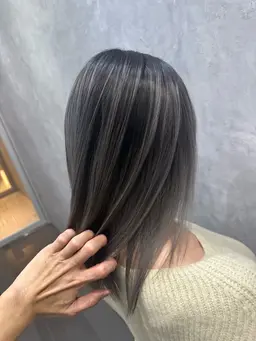 ブリーチ1.5回～+バレイヤージュ+処理剤トリートメント+TOKIOTr