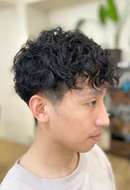 カット+メンズパーマモデル 平日PM20時​〜​開始(口コミ書いて頂ける方限定)⬇️備考欄確認必須です！