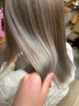 『ブリーチメニュー✨』全頭ブリーチ+オンカラー+プレtr