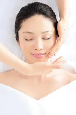 デコルテ＆フェイシャルエステのアドバンスコース