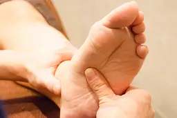 足ツボマッサージ