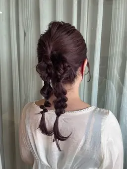 お呼ばれヘアやちょっとお洒落に決めたいときのヘアアレンジならぜひ✨このメニューのみ日時要相談で新桜町にて施術可能‼️