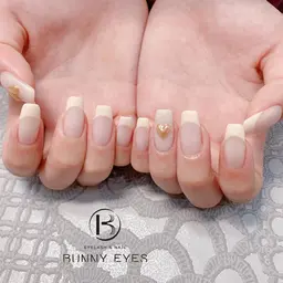 12月限定☆初回オフ無料！大人上品♪【フレンチネイル💅】