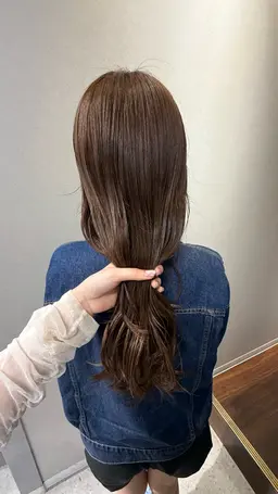 U24 ブリーチなしで作る透明感カラー🪞🫧ミニモ学割"透明感カラークーポン🫶🏻🤍"プチトリートメント付き☆