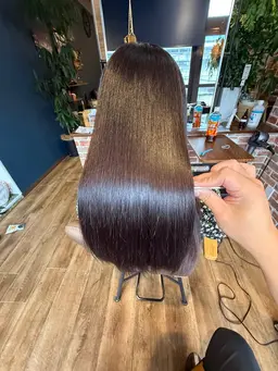 【触りたくなる髪へ】圧倒的な美髪へ導く髪質改善改善ストレート。   カットは付いてません。