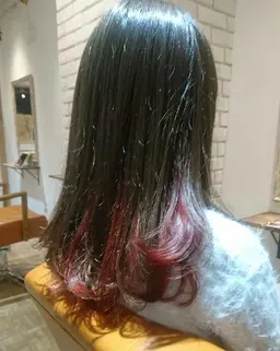 🔴人とは違うお洒落なデザインに🔴ケアブリーチ込み✨インナー or グラデーションカラー & カット