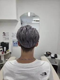 メンズ限定　カット＋ブリーチカラー　(再来＋¥1000)