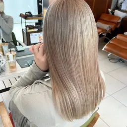 【🌟minimo限定🌟】ダブルカラー🩵（カット、トリートメント込）