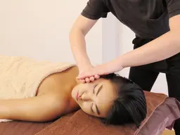 【小顔コルギ】小顔効果抜群!小顔矯正コルギ90分通常￥14,300→【¥9,900】