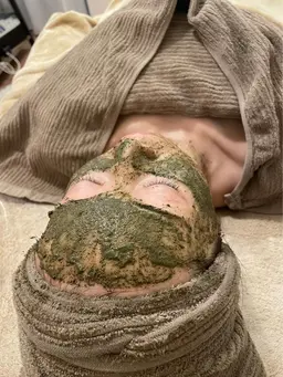 OHLハーブピーリング🌿皮膚科医監修🧑‍⚕️漢方ハーブなので初めての方にオススメ🩷ニキビや毛穴にお悩みの方へ❣️