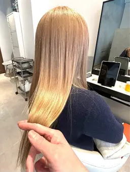 カット＋ブリーチ＋オンカラー