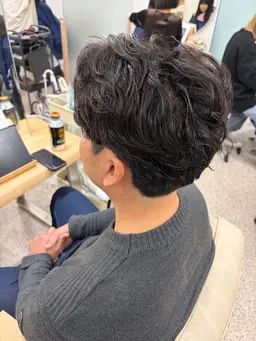 【メンズカット+パーマ】動きをだしてセットしやすいヘアスタイルに‪𓂃 𓈒𓏸