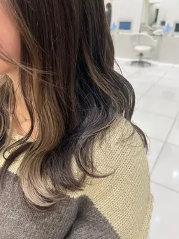 ブリーチ有りイヤリングカラー＋保湿トリートメント