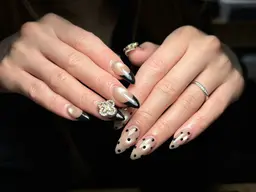 90分持ち込みデザインネイル💅🏻✨️パーツ50円​〜​ご用意してます！