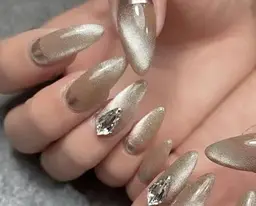 モデルさん募集３名☆HANDチップ長さ出し１０本＋ワンカラーまたはマグネット￥０【オフなしの方に限らせていただきます】