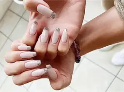 ハンドフレンチネイル〈オフ+ケア込み〉