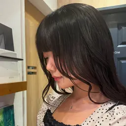 【朝が楽に☀️】前髪縮毛➕前髪カット