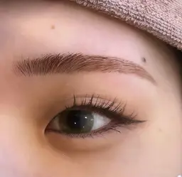 アイブロウカット✂️   （WAX使用はございません。）