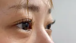 上下パリジェンヌ✨<コーティング付>立ち上げ、下まつげがっつり下げ得意です！施術は別々にします！同時抵抗ある方も安心。