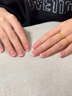 フレンチネイル