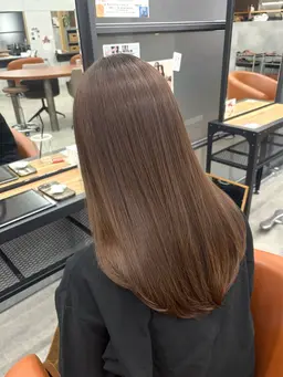 梅雨前に☔️うる艶縮毛矯正👩🏻