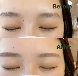 ✨👑眉毛スタイリングWAX👑✨(眉毛デザイン、脱毛、眉カット、間引き、メイクが含まれます)