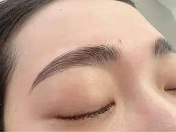 美眉スタイリング（眉毛WAX脱毛）《お仕上げメイク込み》