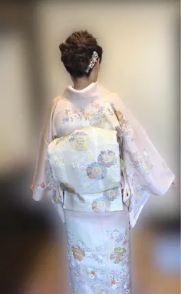 訪問着着付け。ヘアセット込み。ヘア飾りはご準備願います