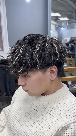 💈フルコース カット✂︎パーマ✂︎ハイライト💈間違いなくかっこいい