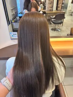 湿気に負けないうるツヤ髪になれる!?🌈ワンカラー+髪質改善✨