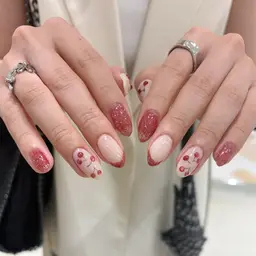 【1/19 11:00​〜​限定❣️オフなし持ち込みデザイン:ニュアンスネイル】ネイルオイル・ハンドクリームプレゼント🎁