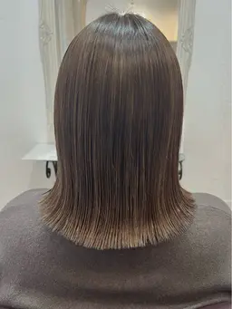 似合わせカット+ケアカラー+白髪ぼかしハイライト+髪質改善TR￥19800[E6京橋]