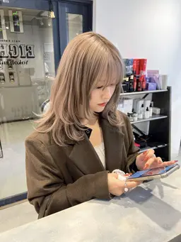 💗【3/24(火)18:00or19:00限定】💗カット➕透明感カラー➕艶トリートメント