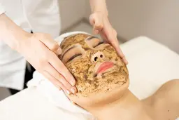 【ニキビ特化】赤/白どんなニキビも対応!ハーブオフプログラム ￥8800