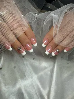 フレンチネイル　🎀　オフ込み　-200yen ok!