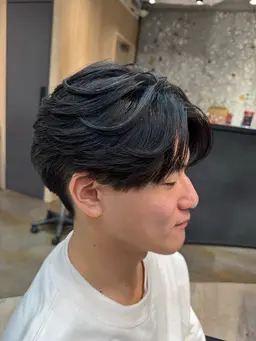 骨格や髪質に合わせたメンズカット✂️再現性を重視し、清潔感のある仕上がりに✨スタイリングまで丁寧にご案内します😊