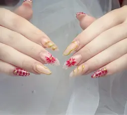 🍓3Dデザインコース｛10本チップ長さ出し＋アート＋つけ放題｝花🌸、やさしい3Dできます♪♪♪