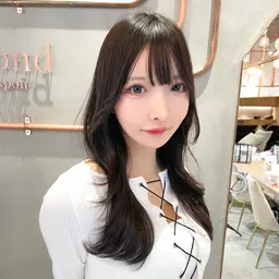 トレンドレイヤーカット＋つやカラー＋髪質改善トリートメント🌹