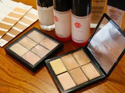 【肌がキレイに見えるメイク方】お肌のお悩みを解消し美肌印象を高めるベースメイクレッスン（45分）6000円