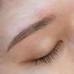 【新規】眉毛スタイリング メイク・写真も希望者へ🤍