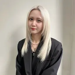 【複雑履歴の方必見✨】ケアブリーチ2回+カラー+tr《ムラ修正、ブリーチカラー、ハイトーンカラー、梅田、中崎町》