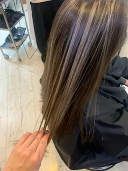 ミニモ特別価格🌈カット＋高濃度ケラチンカラー＋ハイライト＋4stepトリートメント
