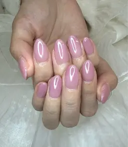 期間限定✨丁寧に施術させていただきます💅ワンカラーオフなし¥2000⭐︎パーツ多数ご用意ございます✨