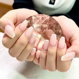 ✴️スキニー フレンチネイル✴️  【ご新規様 付け替えオフ無料！】　オフィスネイルにおすすめ💅
