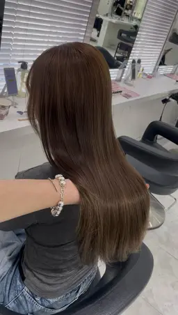 直前割🈹【💍人気No.2メニュー💍】韓国風カット➕透明感カラー➕ヒアルロン酸トリートメント➕コテ巻き🕊🌿